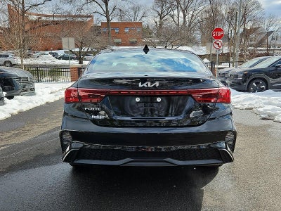 2024 Kia Forte LXS IVT