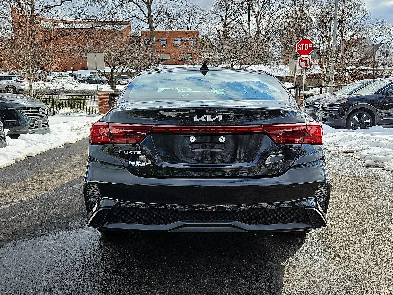 2024 Kia Forte LXS IVT