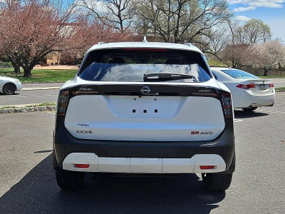 2025 Nissan Kicks SR