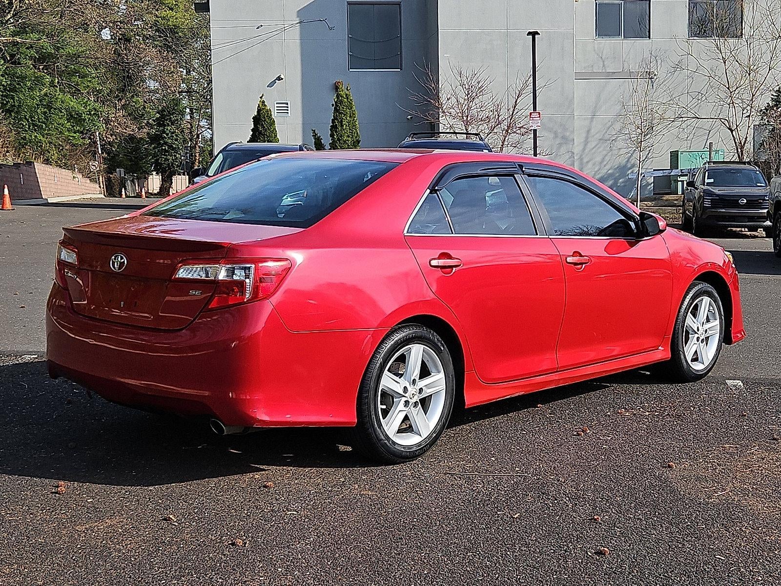 2012 Toyota Camry 4dr Sdn I4 Auto SE (Natl)