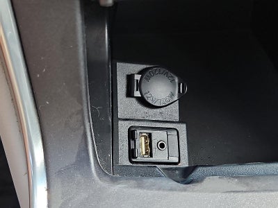 2015 Toyota Camry 4dr Sdn I4 Auto LE (SE)