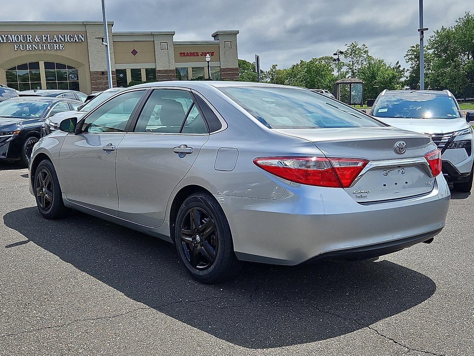2015 Toyota Camry 4dr Sdn I4 Auto LE (SE)