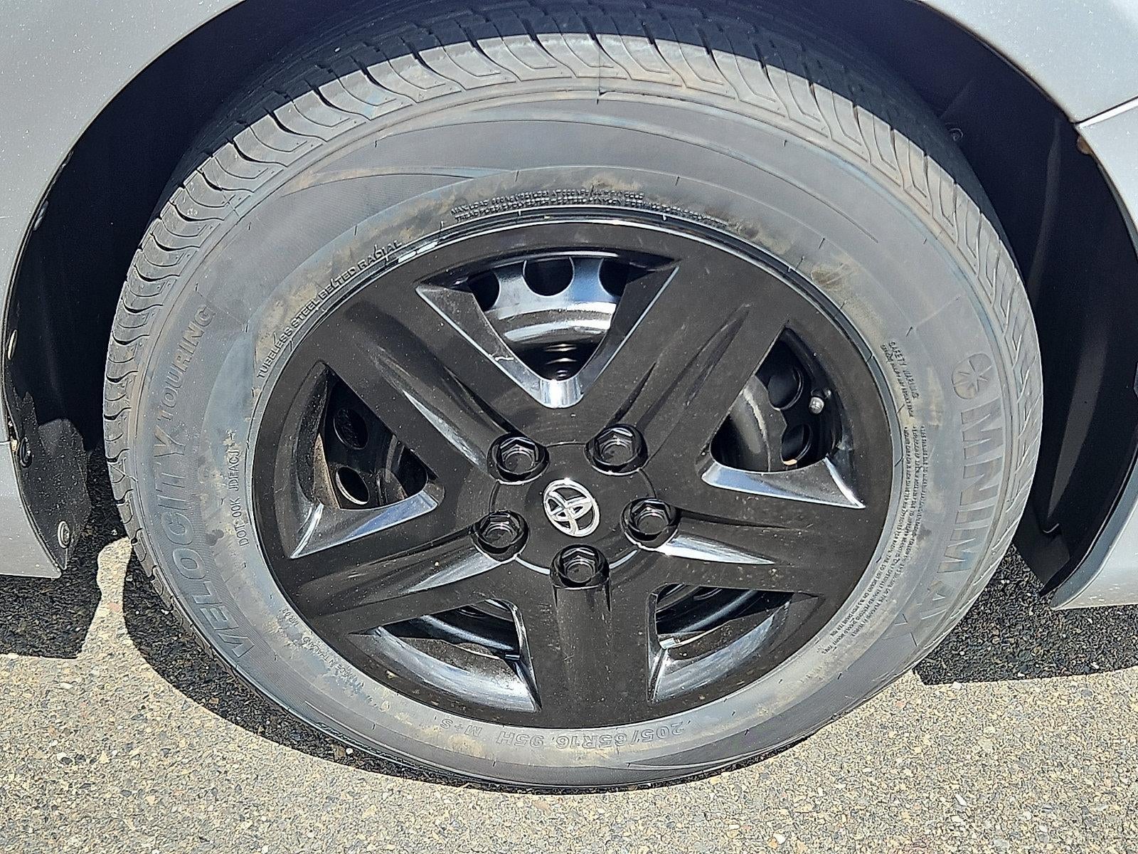 2015 Toyota Camry 4dr Sdn I4 Auto LE (SE)