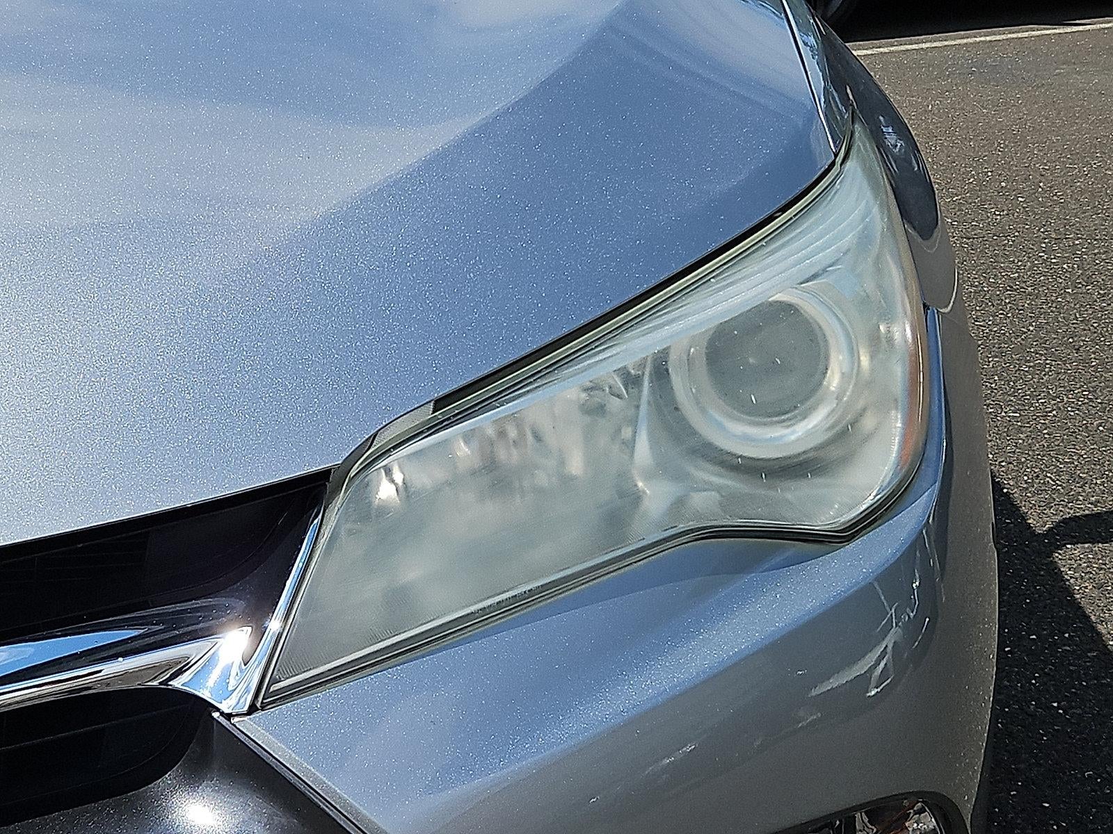 2015 Toyota Camry 4dr Sdn I4 Auto LE (SE)