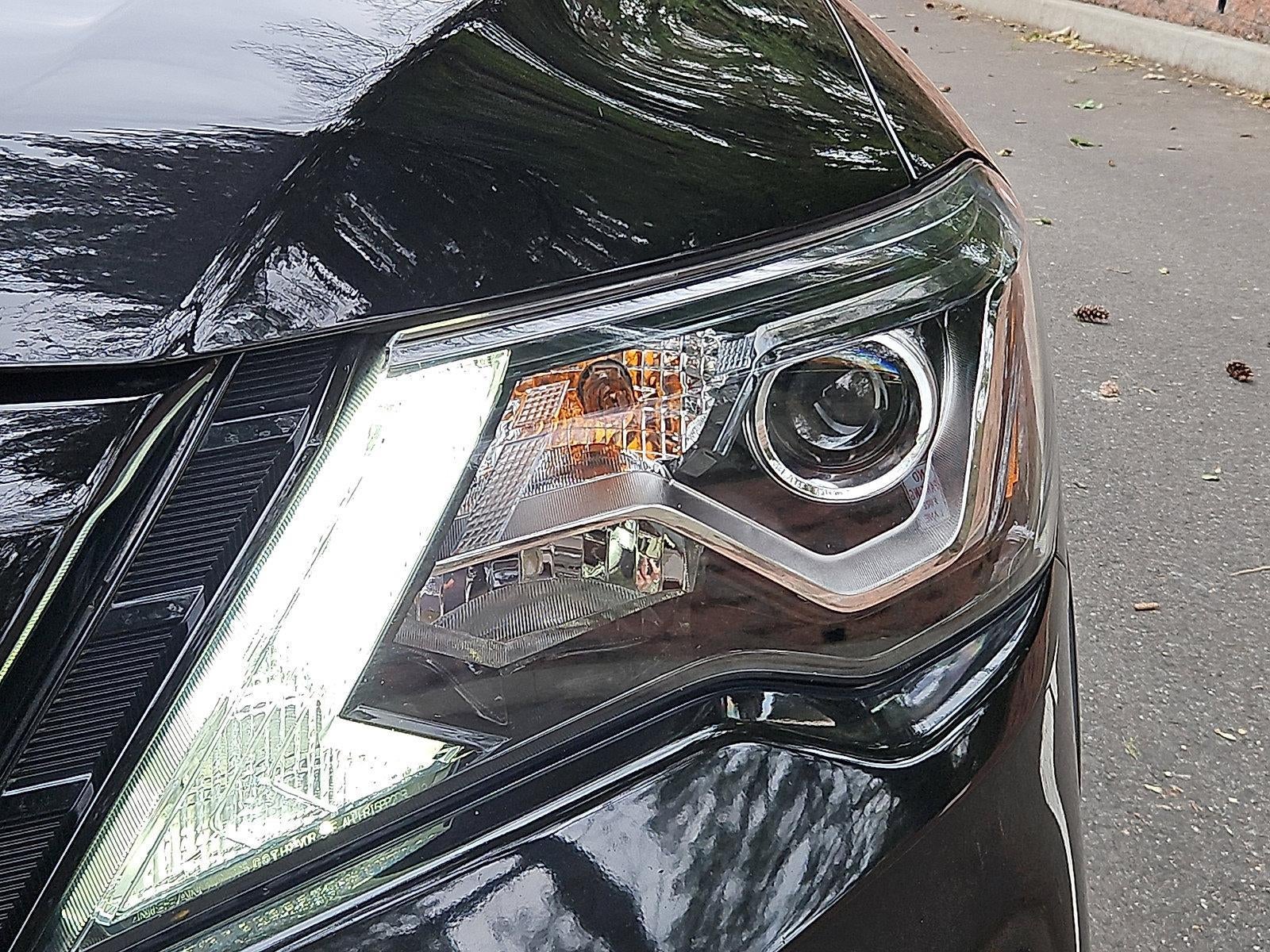 2019 Nissan Pathfinder SL 4WD