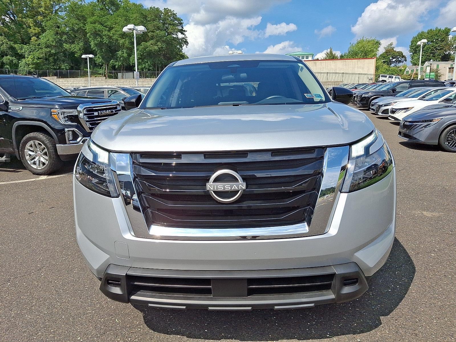 2024 Nissan Pathfinder S