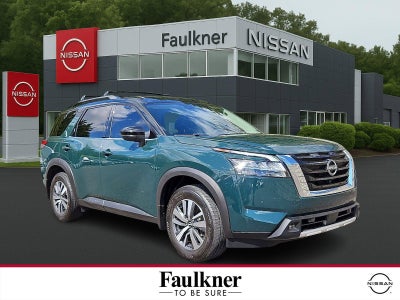 2024 Nissan Pathfinder SL