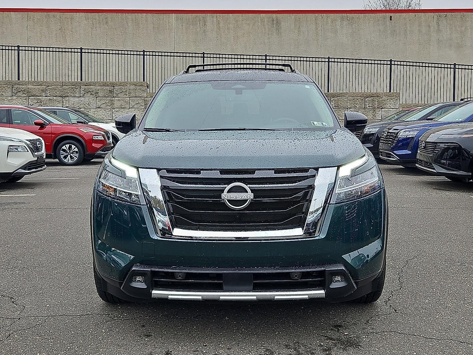 2024 Nissan Pathfinder SL