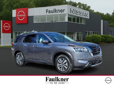 2023 Nissan Pathfinder SL