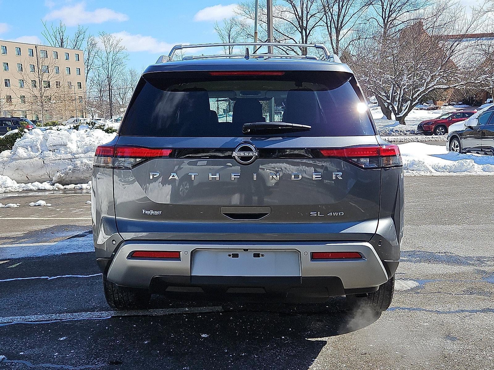 2023 Nissan Pathfinder SL