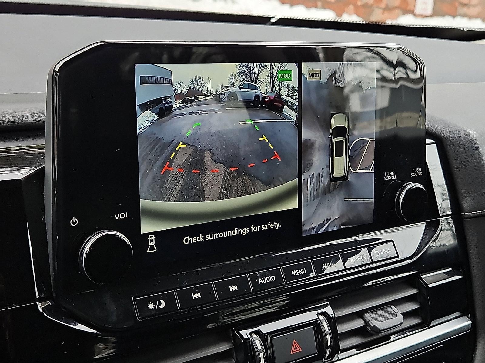 2023 Nissan Pathfinder SL