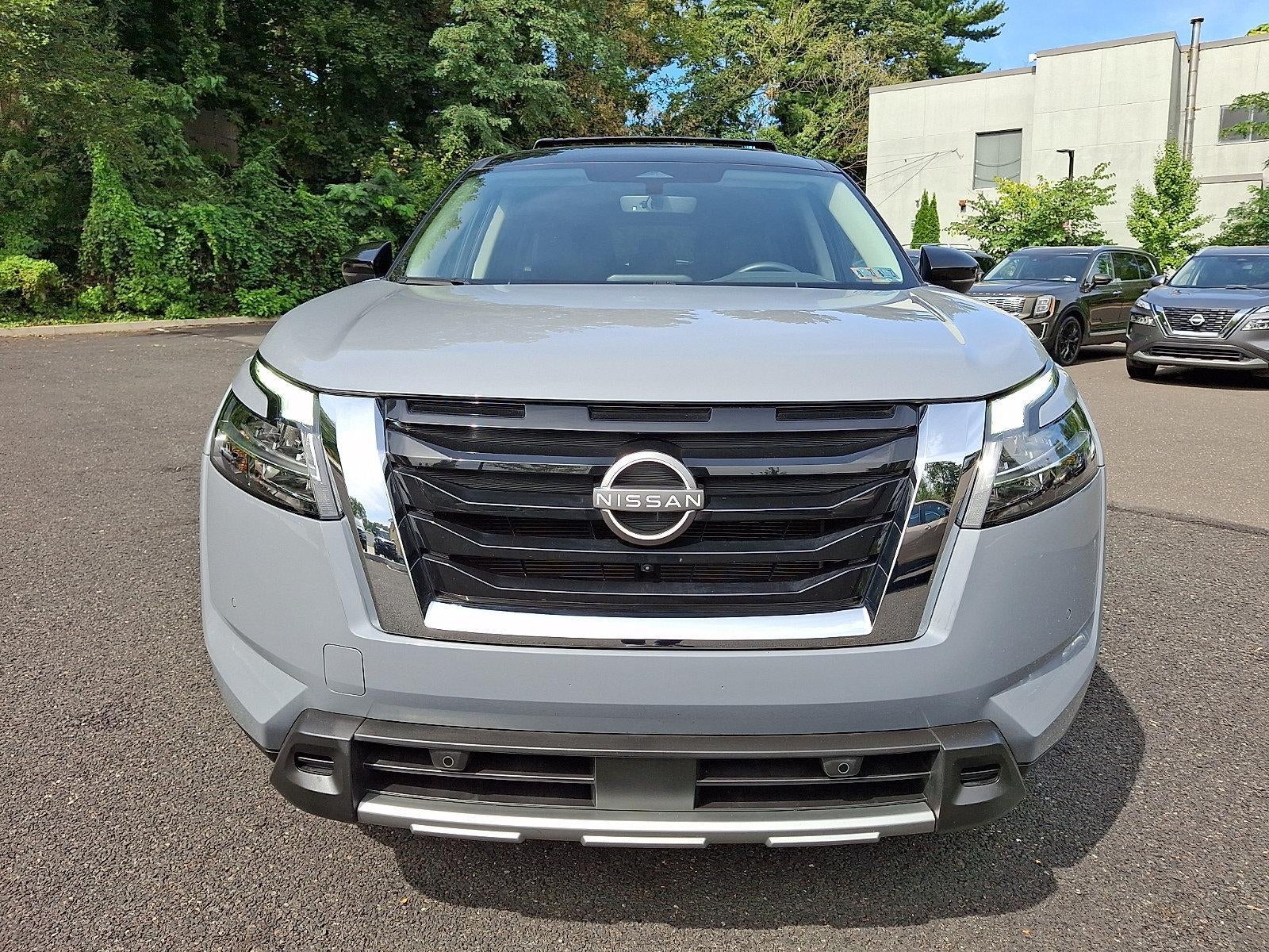 2024 Nissan Pathfinder SL