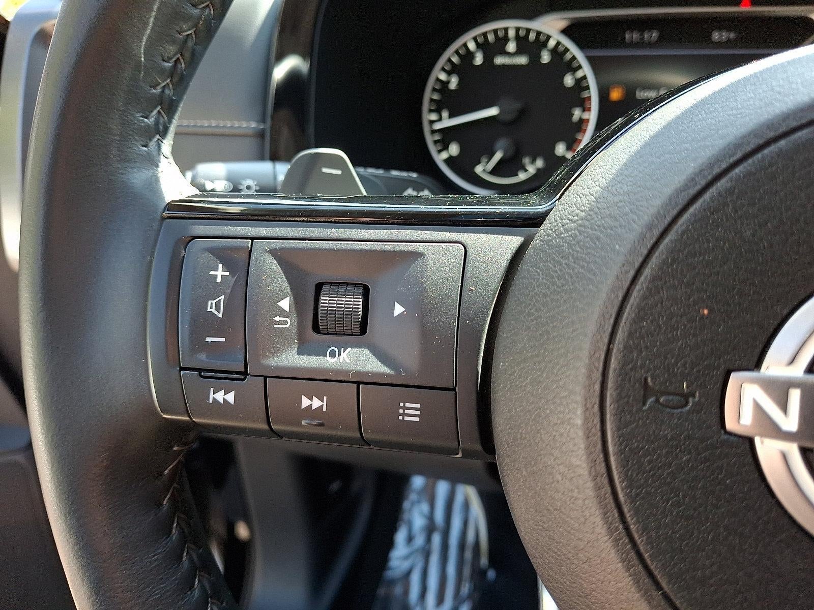 2024 Nissan Pathfinder SL