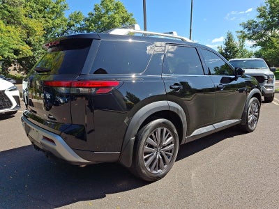 2024 Nissan Pathfinder SL