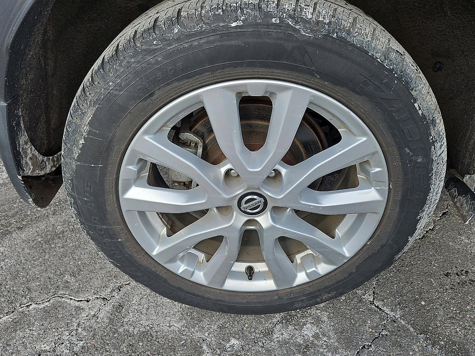 2022 Nissan Rogue Sport SV