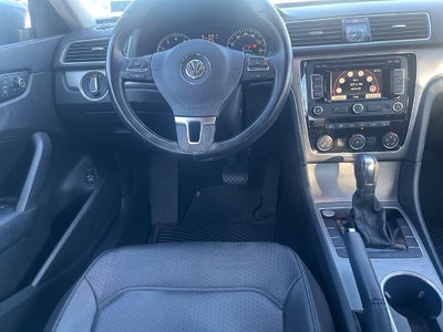 2014 Volkswagen Passat 4dr Sdn 1.8T Auto SE PZEV