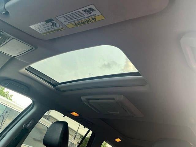 2016 Honda Pilot AWD 4dr Elite with DVD Rear Entertainment System and Navigation