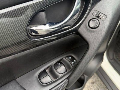 2016 Nissan Rogue AWD 4dr SL