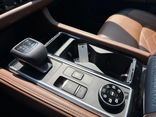 2024 Nissan Pathfinder Platinum 4WD