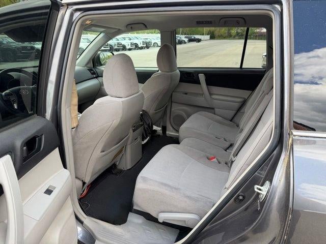 2013 Toyota Highlander 4WD 4dr V6 Plus (Natl)