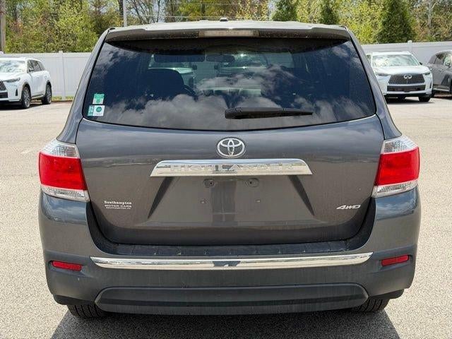 2013 Toyota Highlander 4WD 4dr V6 Plus (Natl)