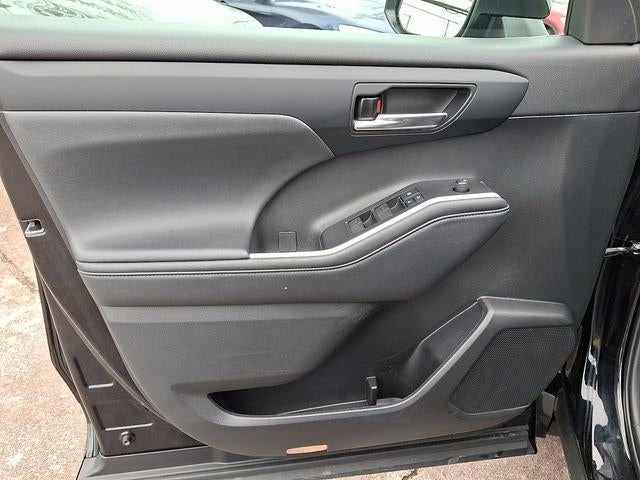 2022 Toyota Highlander XLE AWD (Natl)