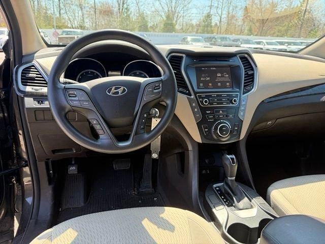 2017 Hyundai SANTA FE SE 3.3L Auto