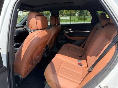 2022 Audi e-tron Premium Plus quattro