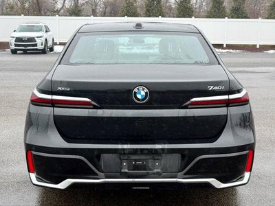 2024 BMW 740i xDrive Sedan