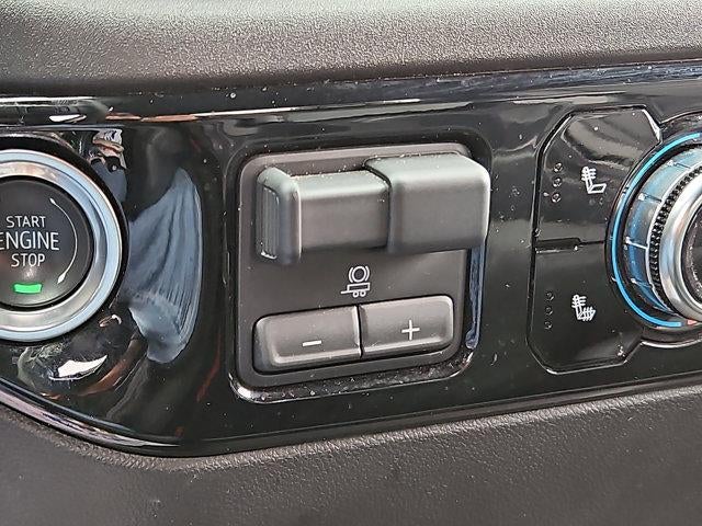 2025 GMC Sierra 1500 Crew Cab Short Box 4-Wheel Drive SLT
