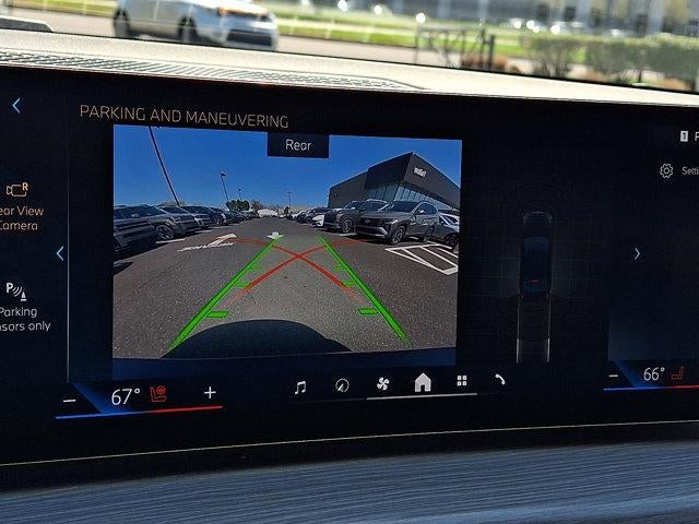 2025 BMW 330i xDrive Sedan