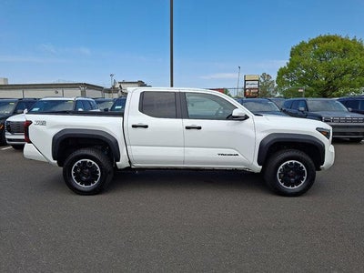 2024 Toyota Tacoma 4WD 4WD TRD Off Road Double Cab 5' Bed AT (Natl)