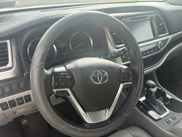 2017 Toyota Highlander Limited V6 AWD (Natl)