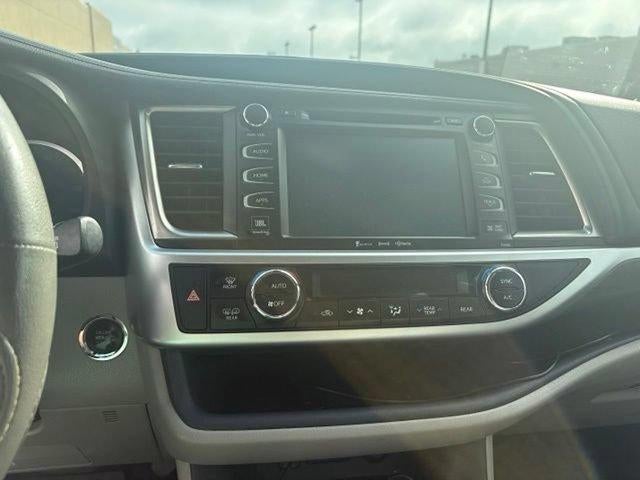 2017 Toyota Highlander Limited V6 AWD (Natl)