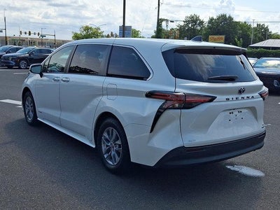 2021 Toyota Sienna XLE AWD 7-Passenger (Natl)
