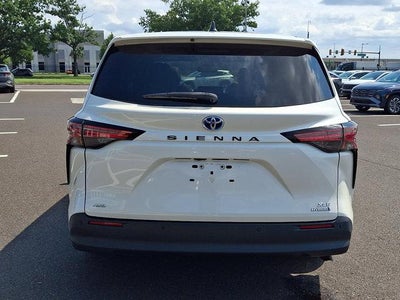 2021 Toyota Sienna XLE AWD 7-Passenger (Natl)