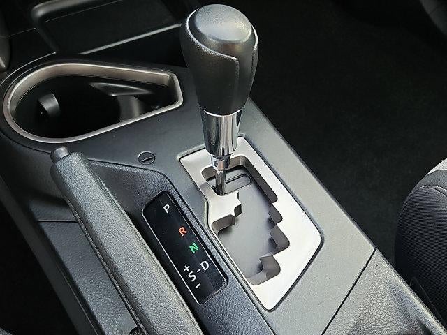 2017 Toyota RAV4 Hybrid XLE AWD (Natl)