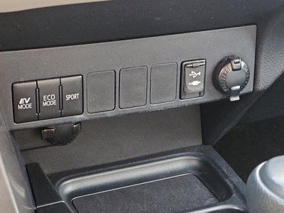 2017 Toyota RAV4 Hybrid XLE AWD (Natl)