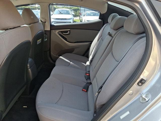 2016 Hyundai ELANTRA 4dr Sdn Auto SE