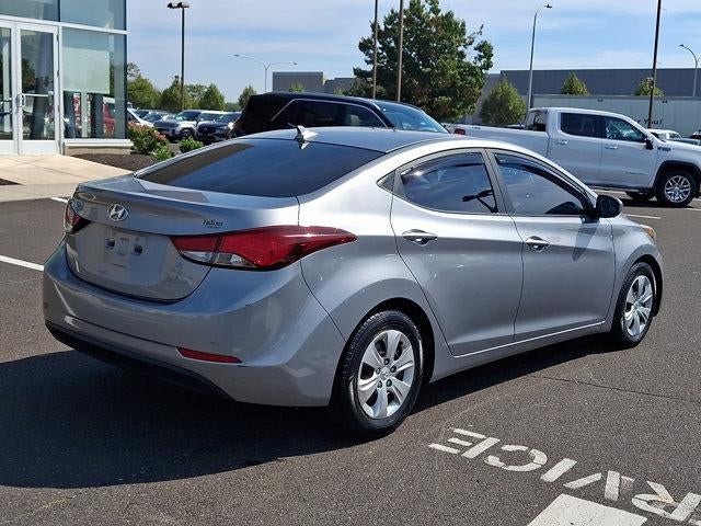 2016 Hyundai ELANTRA 4dr Sdn Auto SE